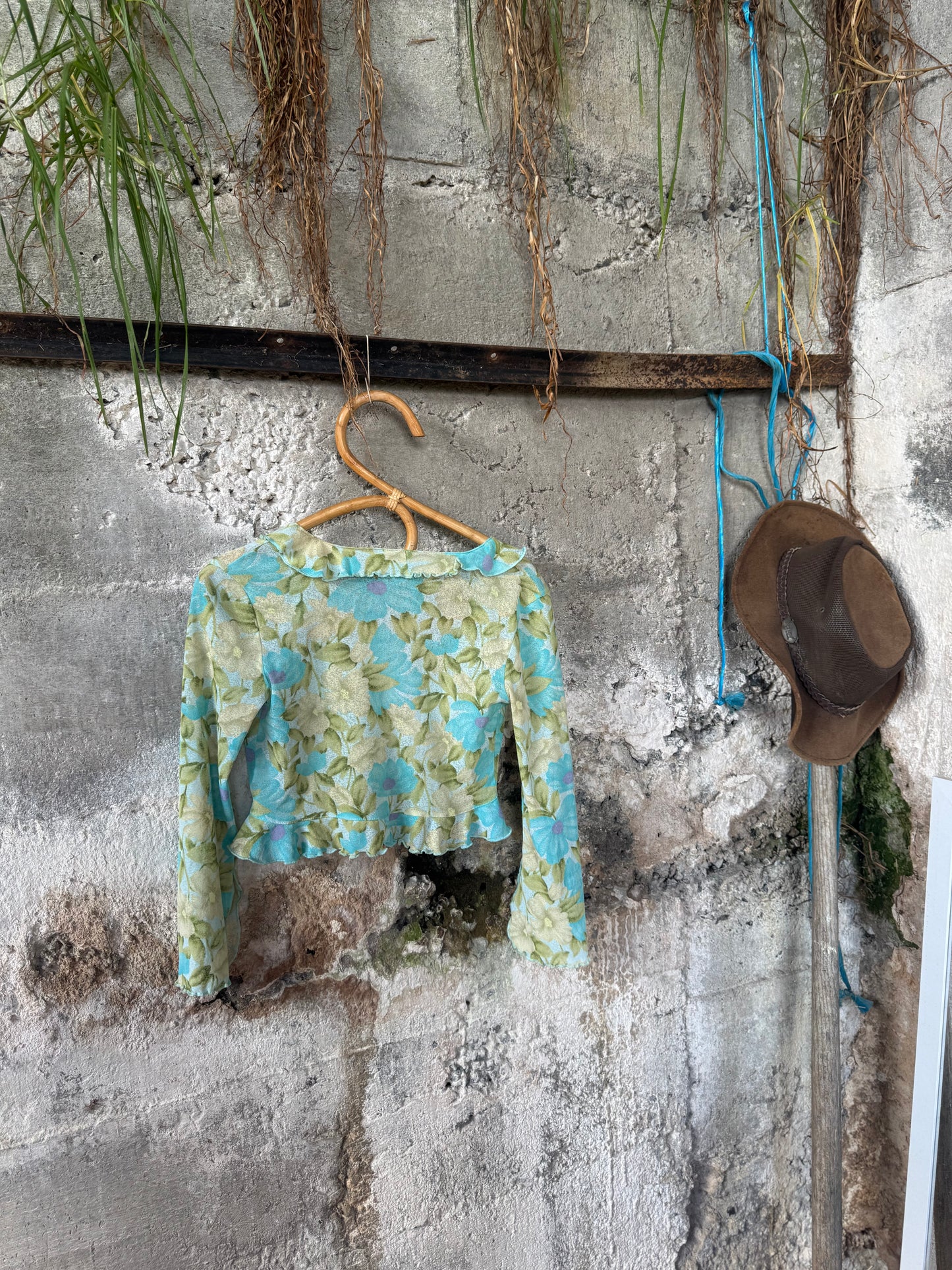 Mesh tie top