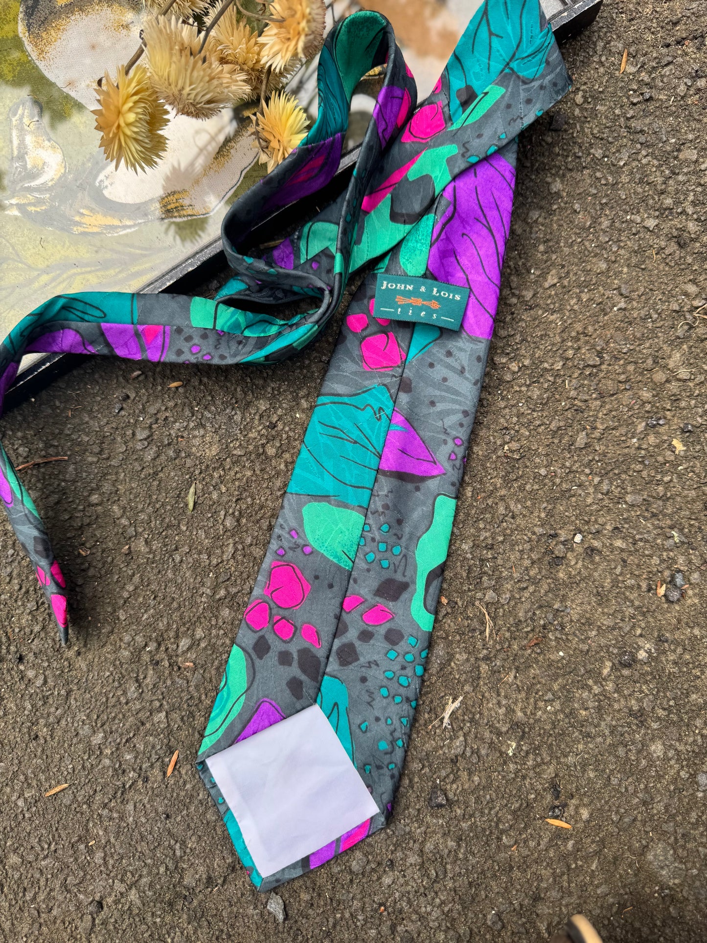 Vintage tie