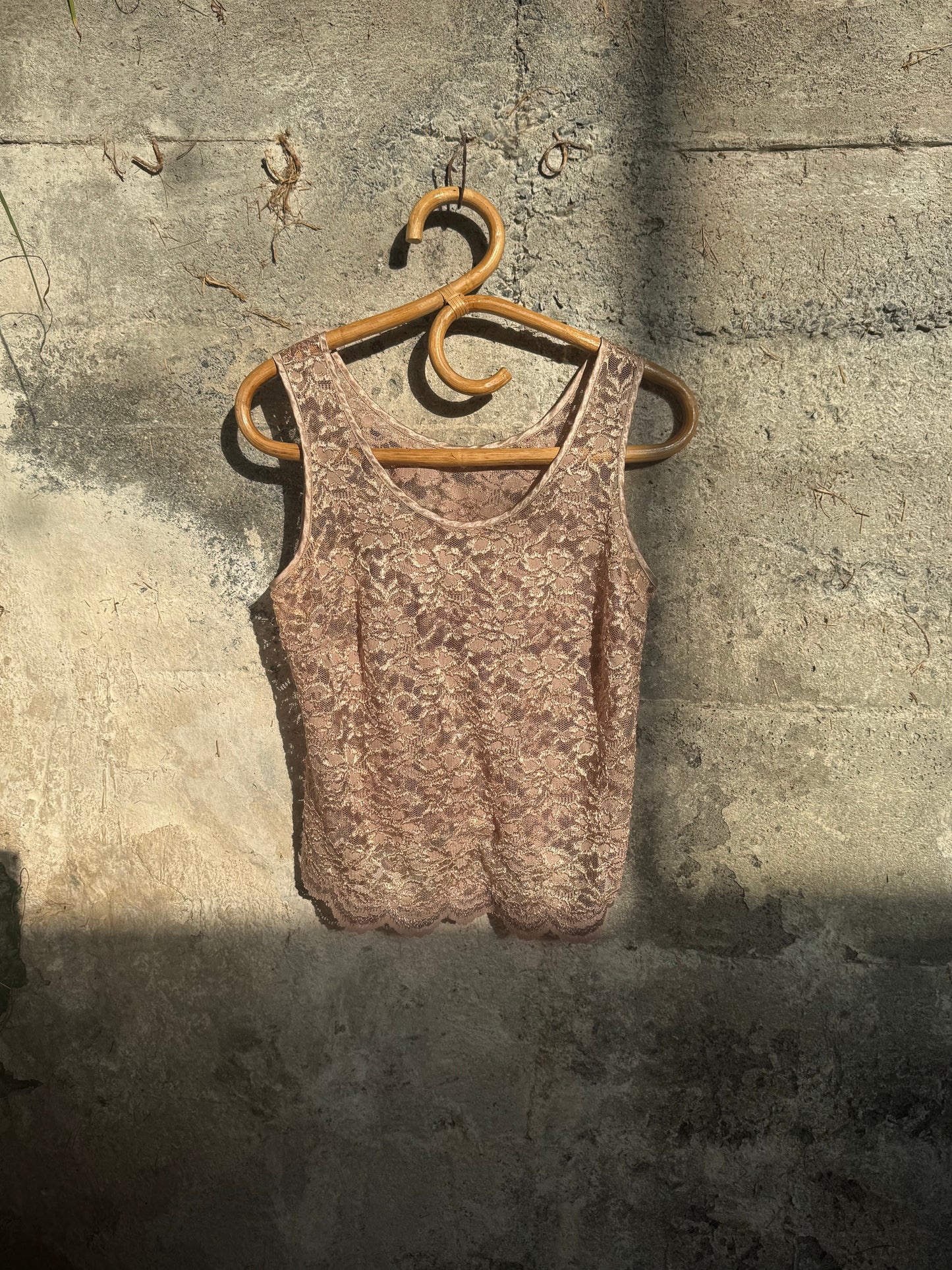 90s lace singlet scalloped trim