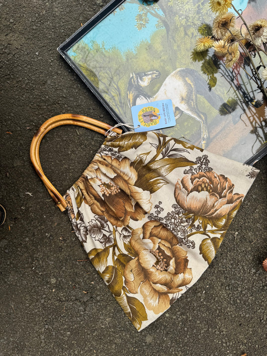 Vintage bag with cane strap