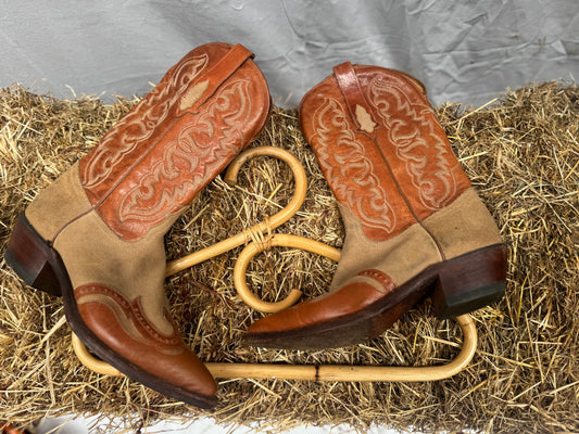 Vintage cowboy boots two tone